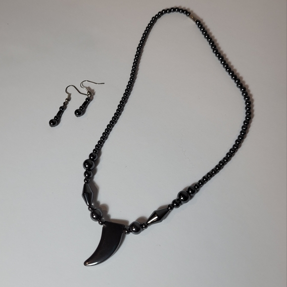TUNGSTEN Horn / Tooth Pendant Bead Necklace with Earrings Set - Picture 10 of 16